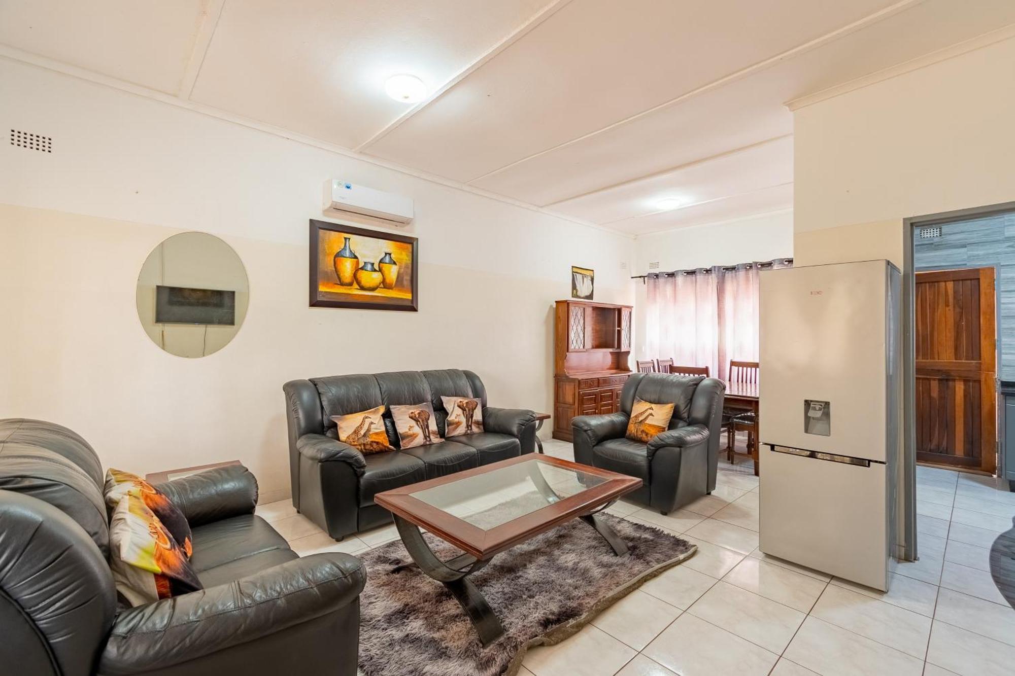 Wood Road Guest Lodge Victoria Falls Exteriör bild