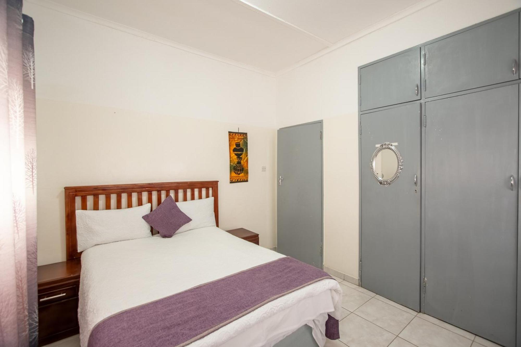 Wood Road Guest Lodge Victoria Falls Exteriör bild