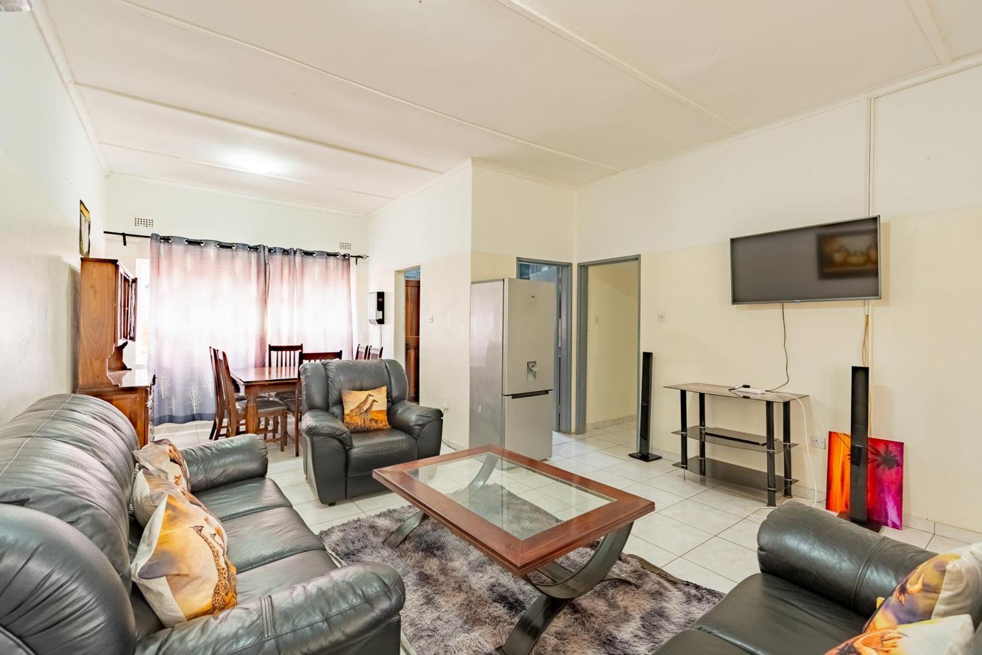 Wood Road Guest Lodge Victoria Falls Exteriör bild